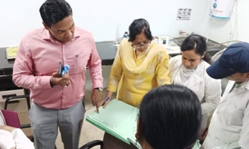 स्वास्थ्य सचिव डा. आर. राजेश कुमार ने किया हल्द्वानी में अस्पतालों का औचक निरीक्षण
