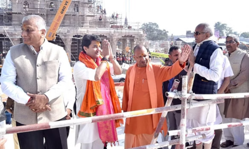 मुख्यमंत्री योगी व कैबिनेट मंत्री सिंधिया ने निर्माणाधीन राम मंदिर व एयरपोर्ट का किया निरीक्षण