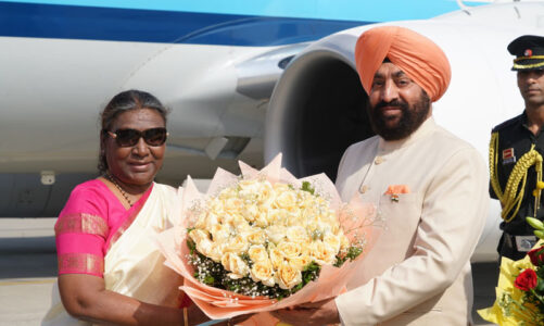 राष्ट्रपति द्रौपदी मुर्मु का राज्यपाल ने किया जौलीग्रांट एयरपोर्ट पर स्वागत