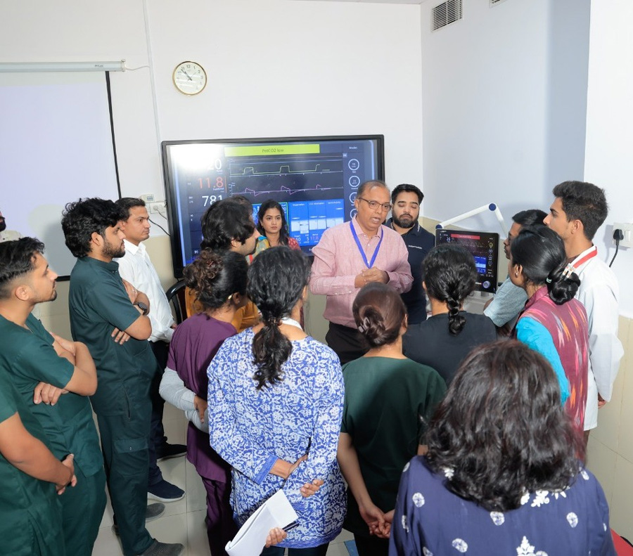 चिकित्सा क्षेत्र से जुड़े महत्वपूर्ण विषयों पर हुई कार्यशालाएं