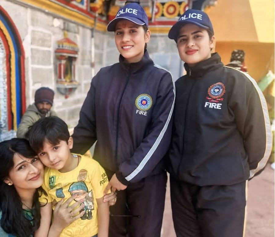 मानवता का फर्ज: फायरकर्मियों ने बिछड़े बच्चे को परिजनों से मिलाया