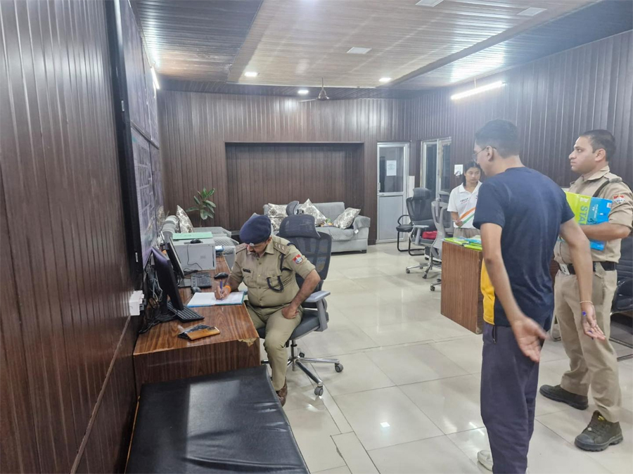 पुलिस कर्मियों को जारी किये आवश्यक दिशा-निर्देश