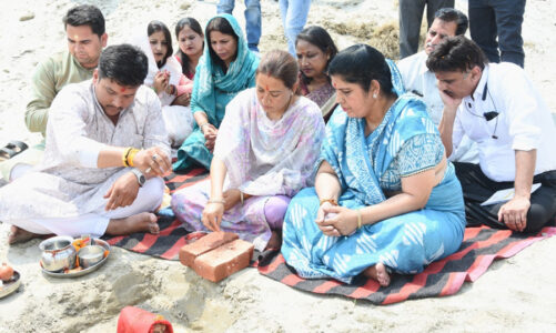 कैबिनेट मंत्री ने किया कामकाजी महिला छात्रावास का भूमि पूजन