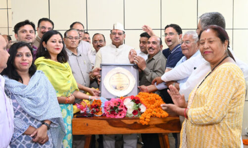 गढ़ी कैंट में कम्युनिटी हाल के निर्माण पर किया कैबिनेट मंत्री का आभार व्यक्त