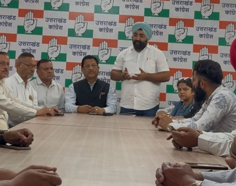 मलिन बस्तियों को मालिकाना हक दिलाकर रहेंगे : गोगी