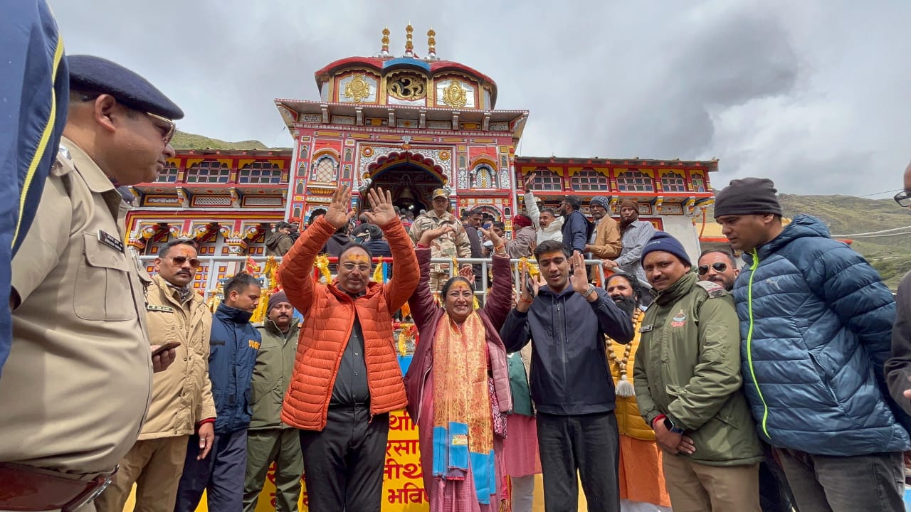 मुख्यमंत्री रेखा गुप्ता ने श्री बद्री विशाल से मांगा विकसित भारत का आशीर्वाद