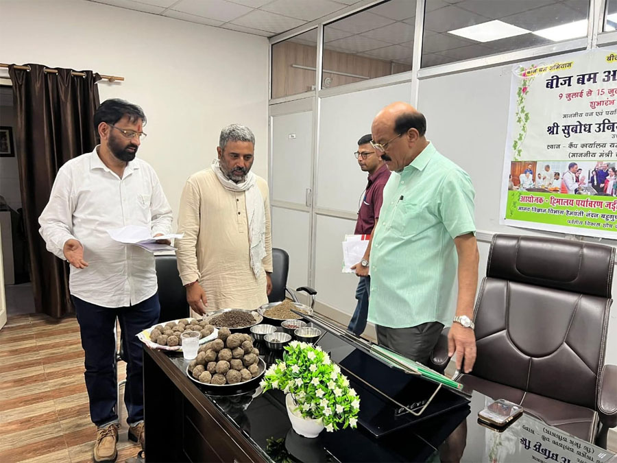 बीज बम अभियान पारंपरिक बीजों के संरक्षण की दिशा में एक महत्वपूर्ण कदम : सुबोध उनियाल