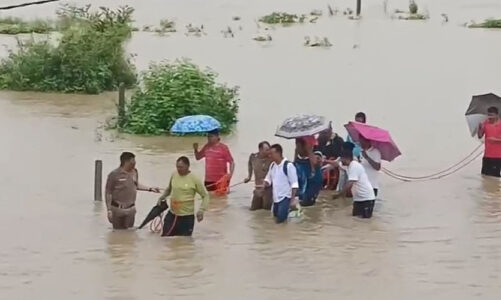 आवासीय कालोनी में भरा पानी, पुलिस ने चलाया रेस्क्यू अभियान