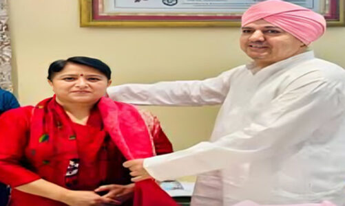 महिला कांग्रेस पदाधिकारियों ने की महंत से मुलाकात