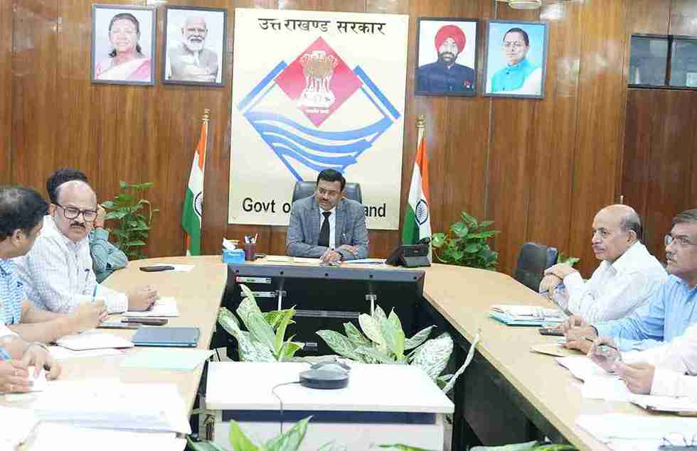 यूपीसीएल की समीक्षा बैठक: मुख्य सचिव आनंद बर्द्धन ने दी कार्ययोजना तैयार करने और तकनीकी दक्षता बढ़ाने के निर्देश