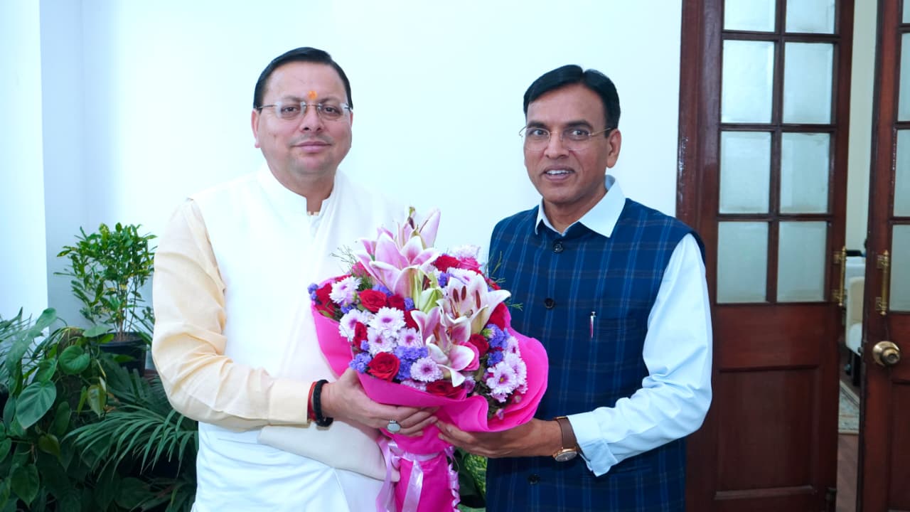 धामी ने नई दिल्ली में केंद्रीय खेल मंत्री से मुलाकात कर उत्तराखण्ड में खेल विकास हेतु सहयोग का अनुरोध किया