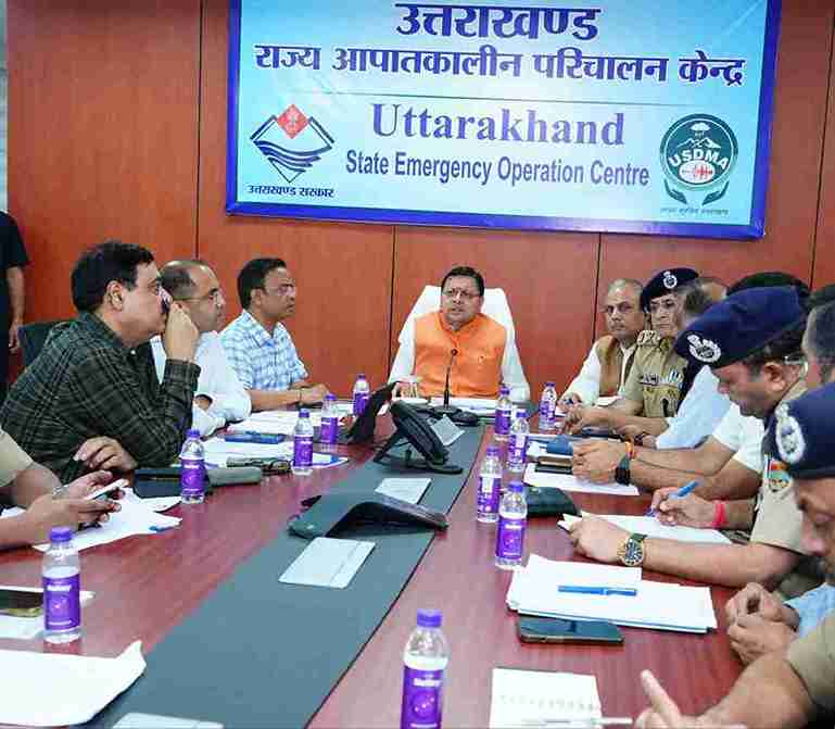 आंध्र प्रदेश दौरे को तत्काल निरस्त करते हुए  सीएम धामी ने मंगलवार शाम को सीधे देहरादून आईटी पार्क स्थित