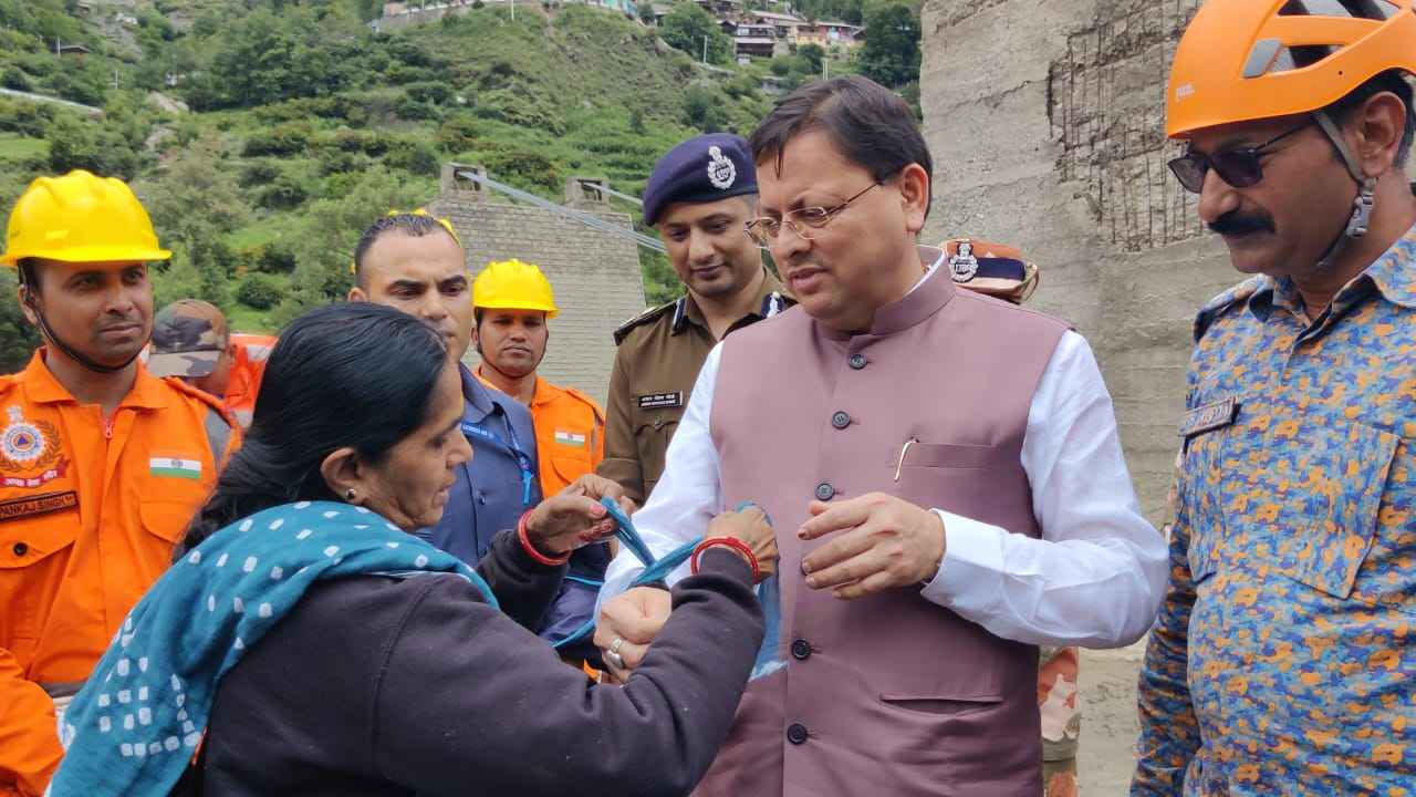 राखी, राहत और रिश्ता – आपदा के बीच मानवीय संवेदनाओं का मार्मिक दृश्य