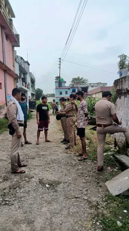 संदिग्धों की तलाश के लिए दून पुलिस ने चलाया सत्यापन अभियान