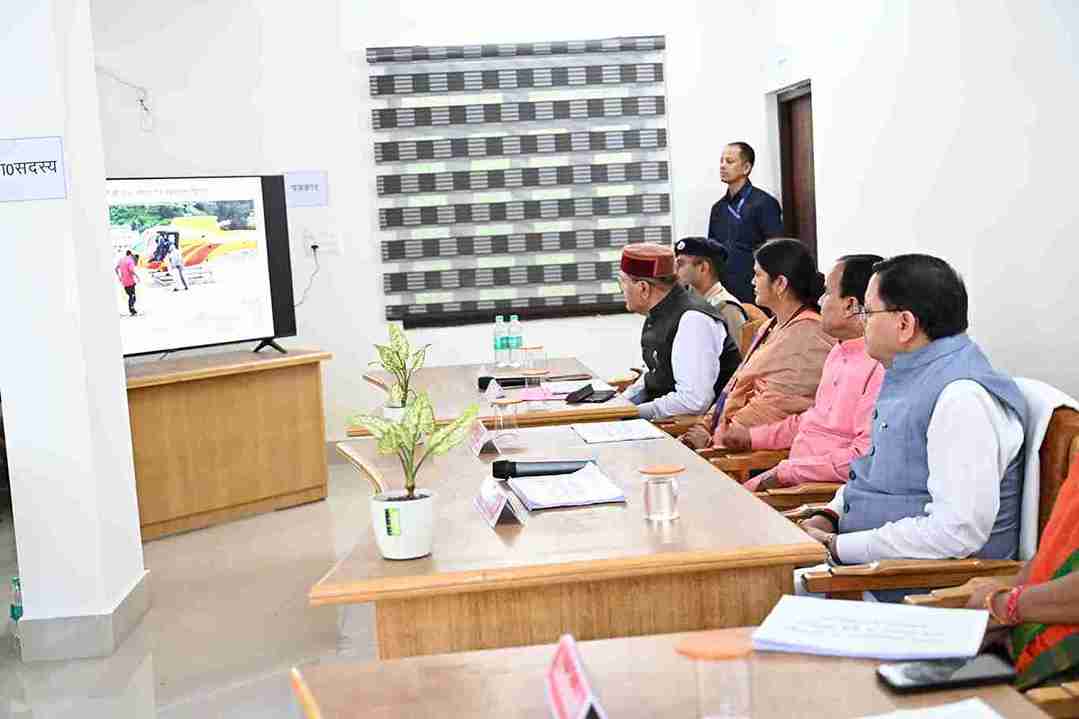 मुख्यमंत्री धामी ने लिया रुद्रप्रयाग जनपद के आपदा प्रभावित क्षेत्रों का जायजा