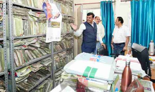 मुख्य सचिव ने किया सचिवालय परिसर की व्यवस्थाओं का निरीक्षण