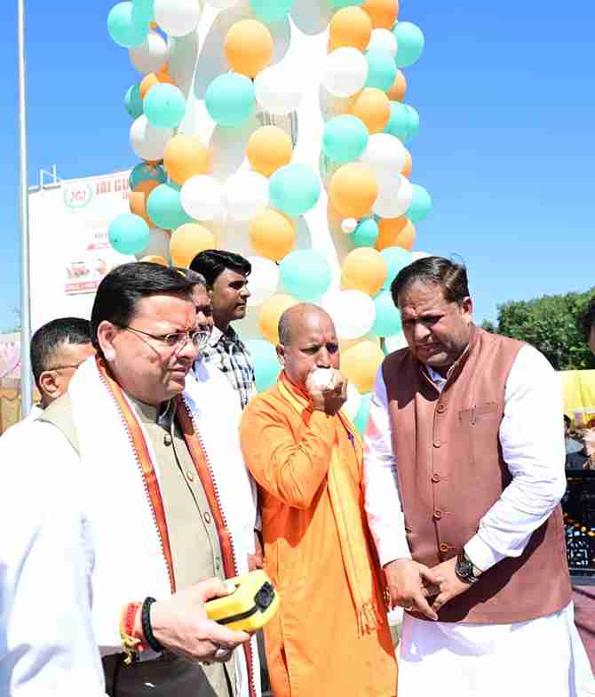 मुख्यमंत्री ने खटीमा में किया 215 फीट ऊँचे तिरंगे का लोकार्पण