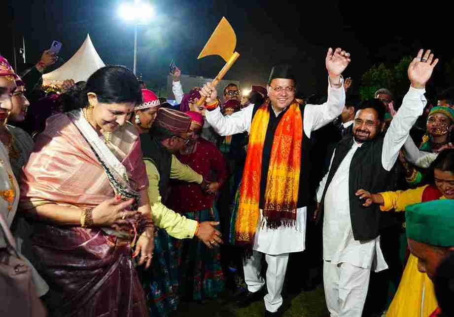 मुख्यमंत्री आवास में इगास पर्व  हर्ष-उल्लास, पारंपरिक आस्था और सांस्कृतिक गौरव के साथ भव्य रूप से मनाया गया