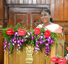 राष्ट्रपति के अभिभाषण में निखरे महिला उत्थान के रंग