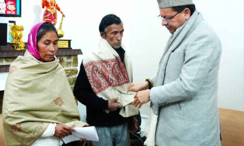 सीएम धामी से मिले अंकिता भंडारी के माता-पिता, सरकार ने न्याय का भरोसा दिलाया