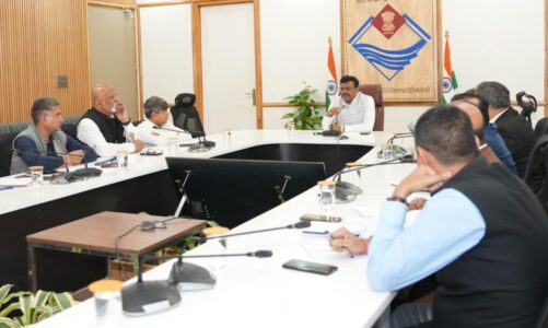 सचिवालय में हाईलेवल मीटिंग, DM के साथ अहम मुद्दों पर चर्चा