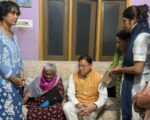 सीएम धामी: दिवंगत नागरिकों के घर पहुंचकर दी श्रद्धांजलि, परिजनों को बंधाया ढांढस