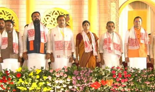 असम में NDA सरकार का शपथ ग्रहण समारोह, मुख्यमंत्री धामी रहे शामिल