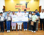 मुख्यमंत्री धामी ने मेधावी छात्र सम्मान समारोह में प्रतिभाओं को किया सम्मानित