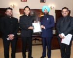 उत्तराखंड SIR कार्यक्रम: राज्यपाल को सौंपा गया गणना फॉर्म, नैनीताल में जुटे शीर्ष अधिकारी
