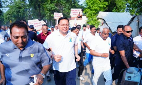 योगमय हुआ दून: अंतरराष्ट्रीय योग दिवस पर सीएम धामी ने दिखाई फिटनेस की मिसाल