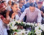 पूर्व कैबिनेट मंत्री हीरा सिंह बिष्ट को मुख्यमंत्री धामी की श्रद्धांजलि, शोक संतप्त परिजनों को बंधाया ढांढस