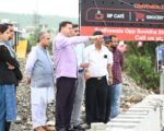 मुख्यमंत्री ने नंदा की चौकी पुल के एप्रोच रोड के पुनर्निर्माण कार्य का किया निरीक्षण