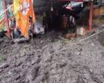 चमोली में बारिश का कहर: कल्पेश्वर मंदिर के ऊपर भारी भूस्खलन, परिसर में घुसा मलबा