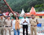 कैंची धाम पहुंचीं ‘हनुमान अंश’ की निर्माता अनुप्रिया नागर, बाबा नीब करौरी महाराज के किए दर्शन