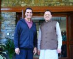 अक्षय कुमार ने सीएम धामी से की मुलाकात, उत्तराखंड में फिल्म शूटिंग और निवेश की संभावनाओं पर चर्चा